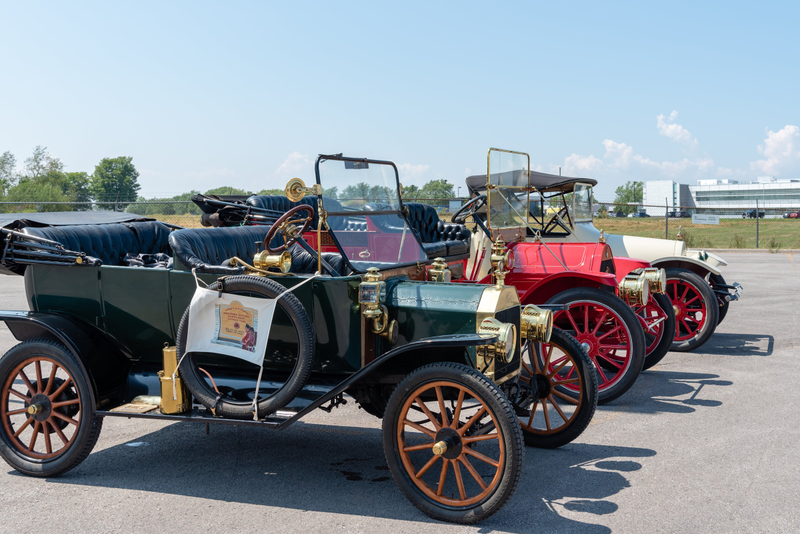 Illustration for article titled Horseless Carriages Visit Our Museum